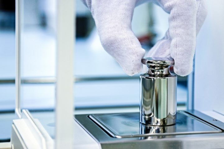 OIML and ISO certified calibration weights for laboratory use at Dawn Scientific