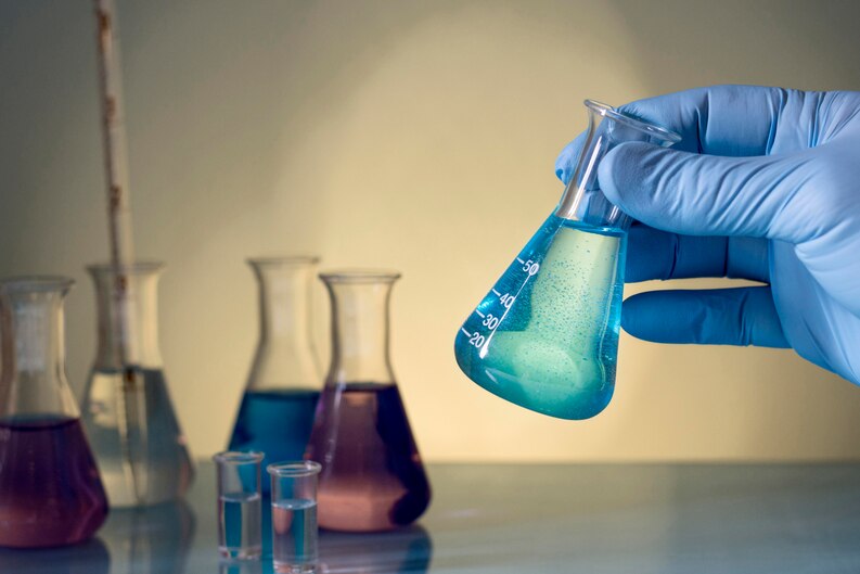 High purity solvents for laboratory and industrial applications High Purity Solvents - ACS, HPLC, Reagent-Grade Solvents at Dawn Scientific