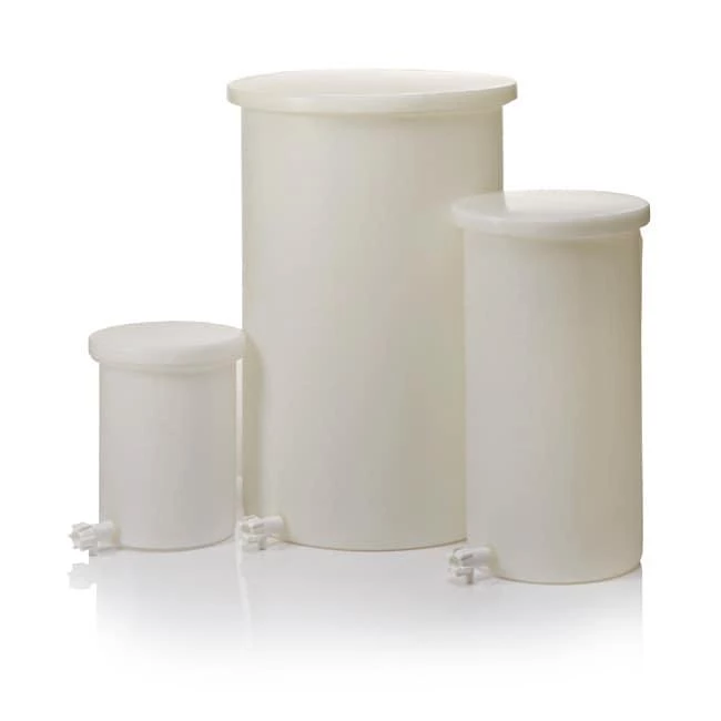 Cylindrical Tank with Cover and Spigot HDPE 10 gallon