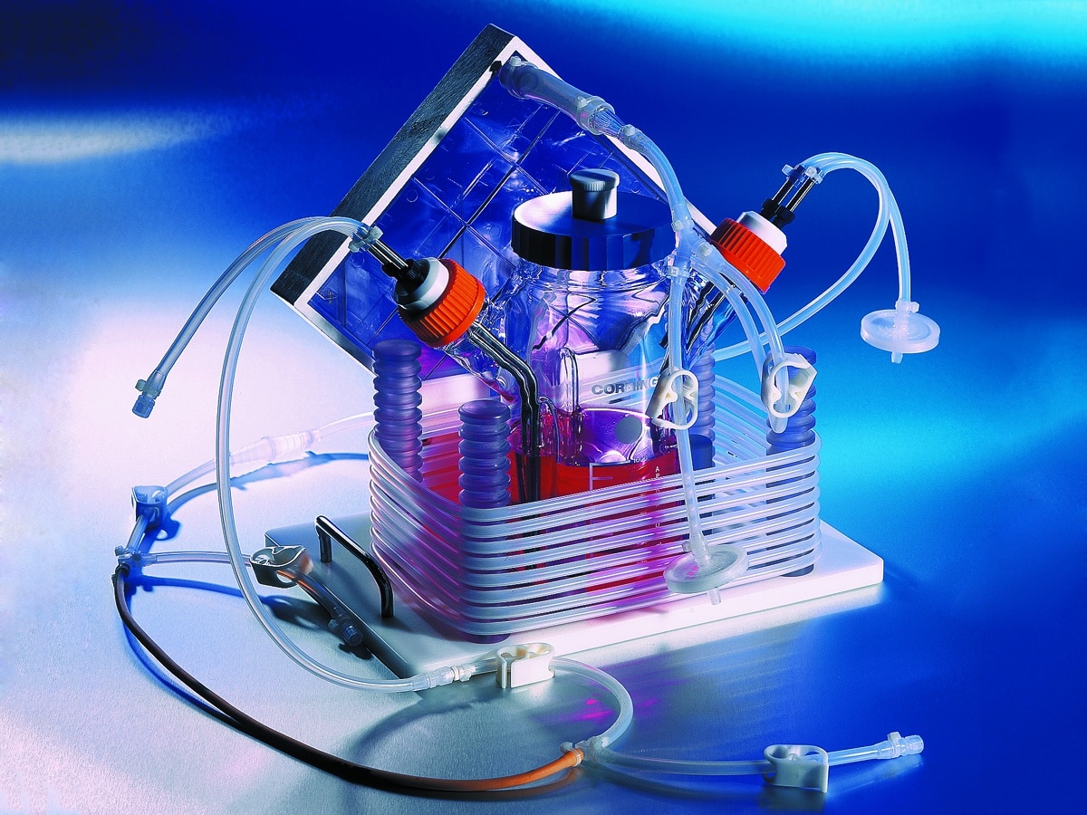 Corning E-Cube Culture System Kit containing tubings, fittings, filters, and base; without 10-layer CellCube Module; 1 per case