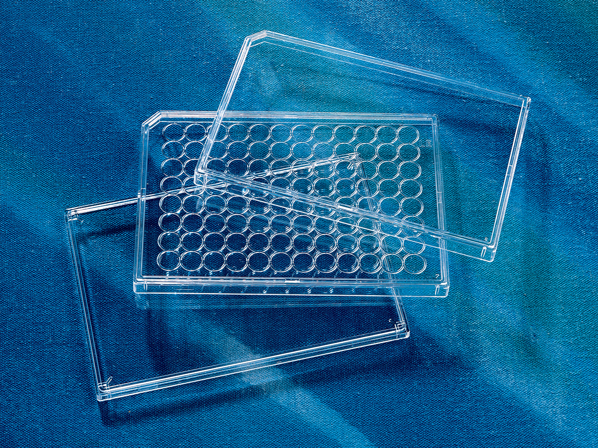 Corning Black Polystyrene Universal Microplate Lid with Corner Notch, Sterile