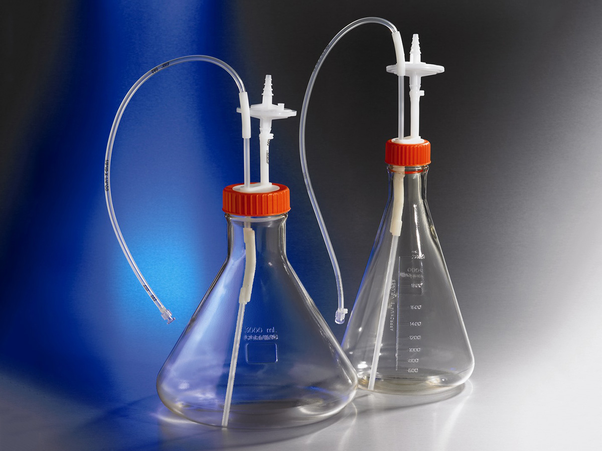 Corning 2L Polycarbonate Erlenmeyer Shake Flask with Dual Port No Vent Cap with 1/8" ID C-Flex and Male Luer Lok Disconnect and a 0.2µm Vent,Sterile,1/bag,2/case