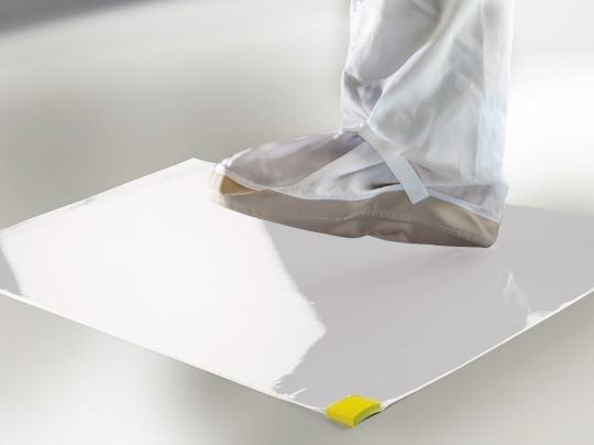 White CleanStep 30-Layer Mats, 18x36in